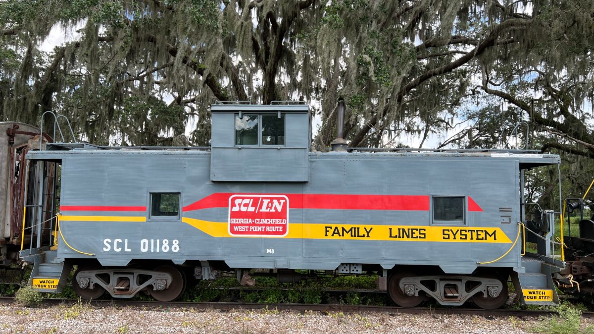 01188 SCL Caboose Exterior