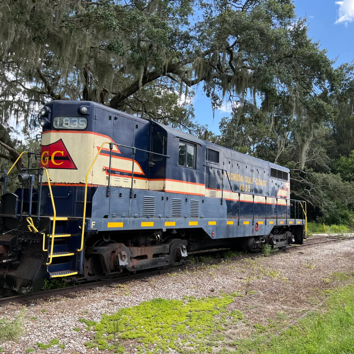 FRRM 1835 Locomotive Exterior